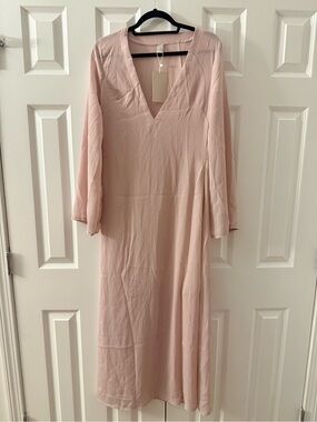 V-Neck Long Sleeve Kaftan Dress in Blush